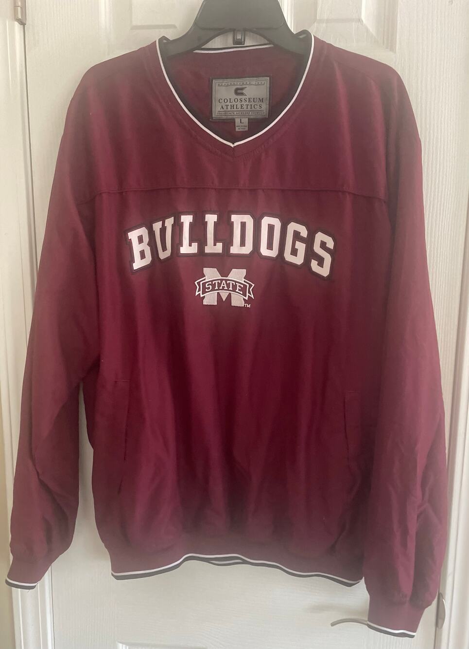 Colosseum Athletics Mississippi State Lightweight Lined Pullover, A69